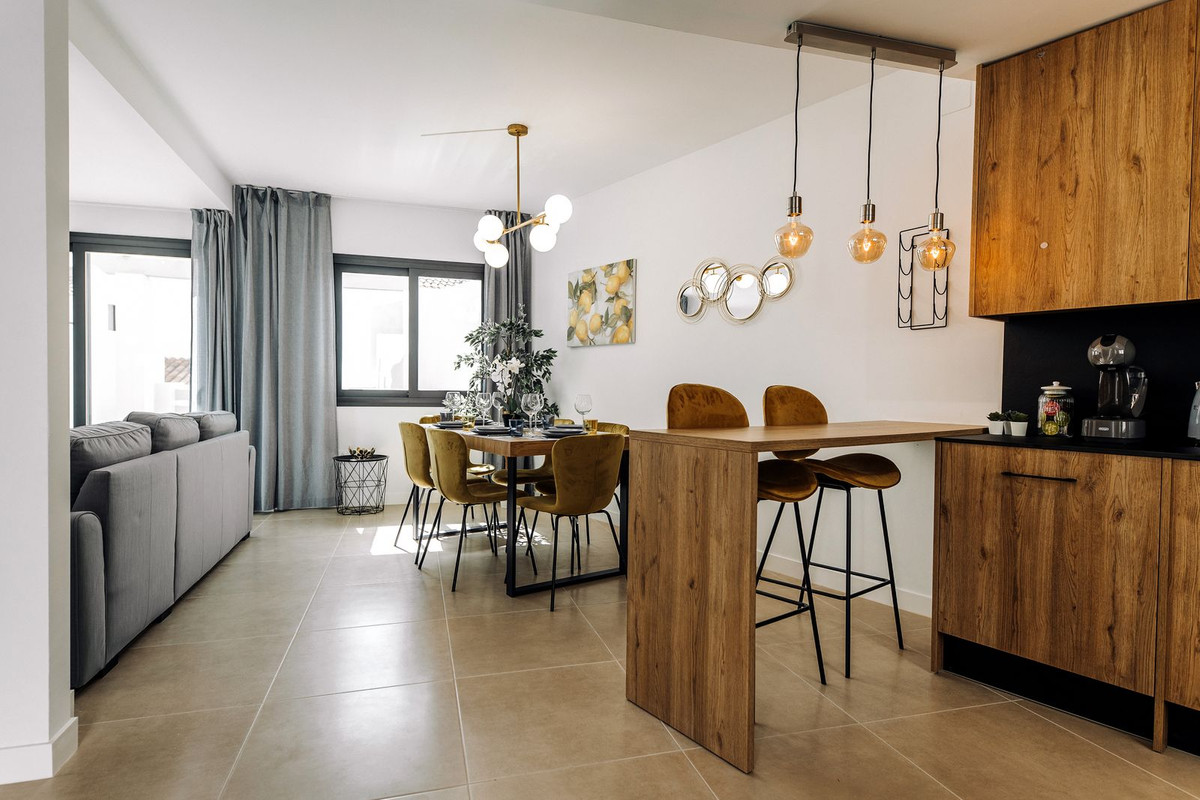 3 Bedroom Townhouse in Estepona - Photo 15