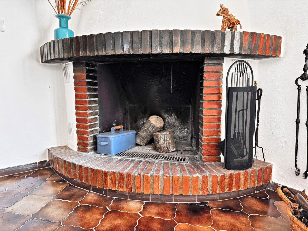 4 Bedroom Villa in Mijas - Photo 7