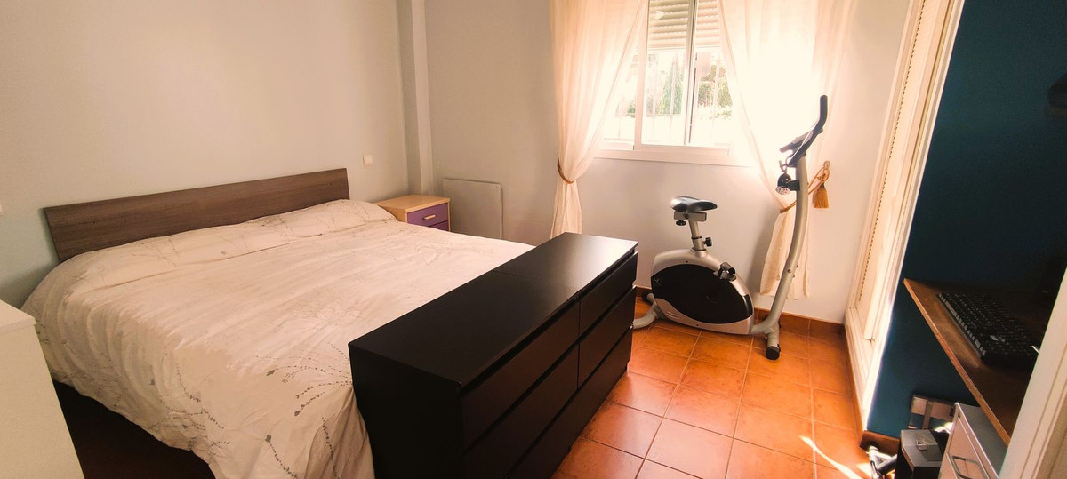 2 Bedroom Apartment in Marbella - Photo 23