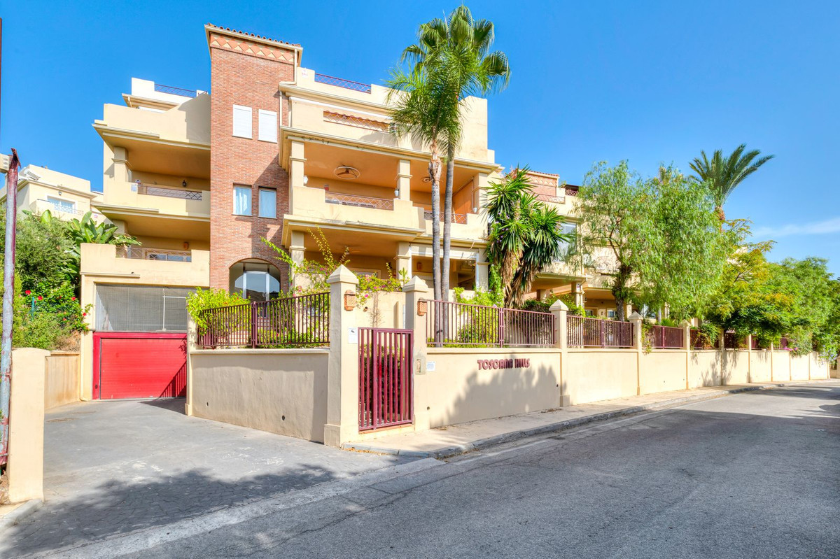 1 Bedroom Apartment in Benahavís - Photo 24