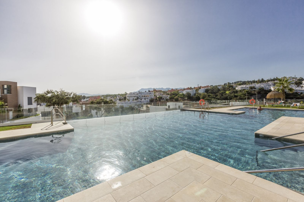 3 Bedroom Apartment in Marbella - Photo 12