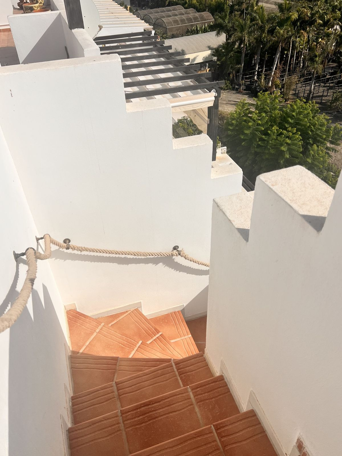 2 Bedroom Penthouse in Estepona - Photo 18