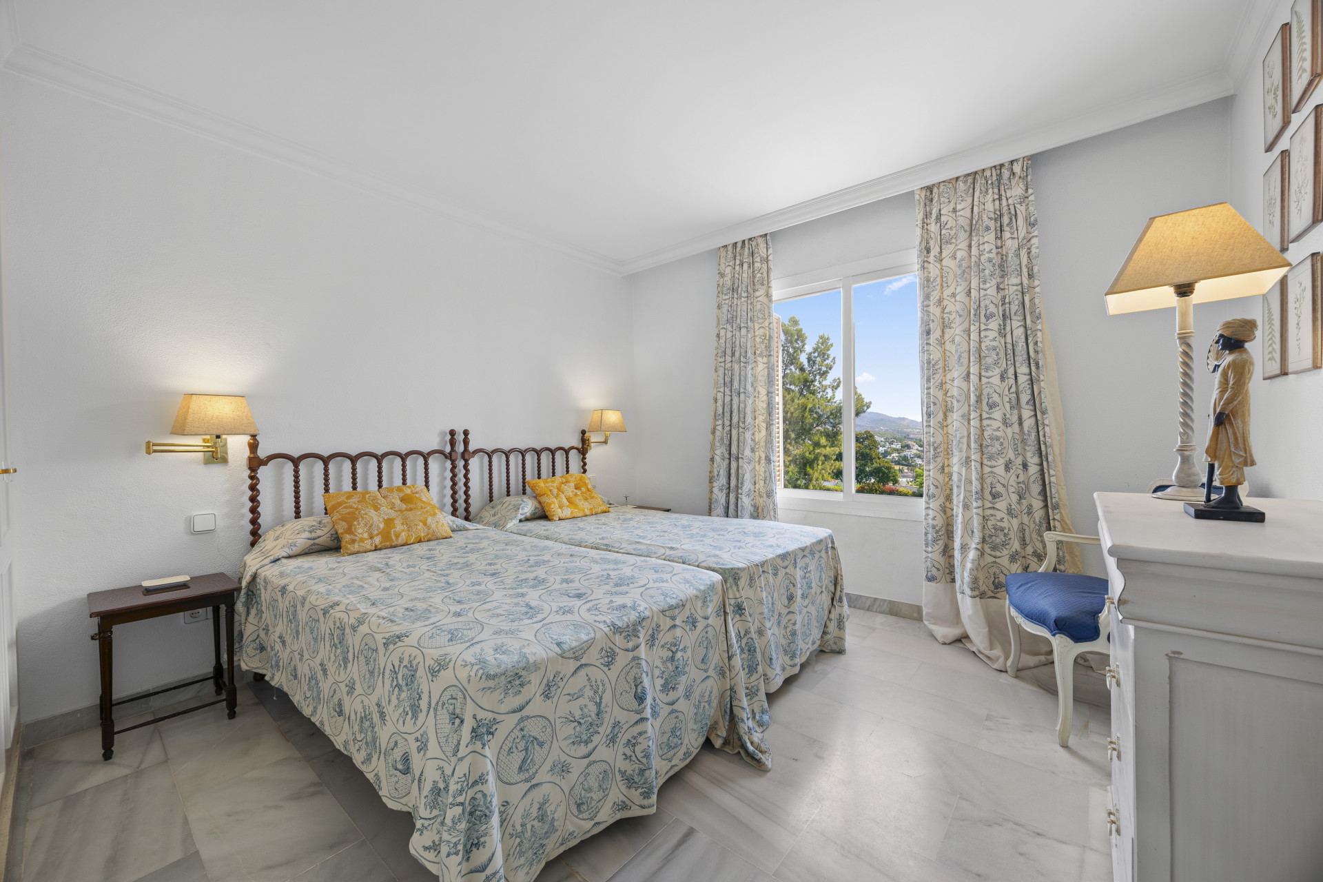 5 Bedroom Townhouse in Estepona - Photo 21