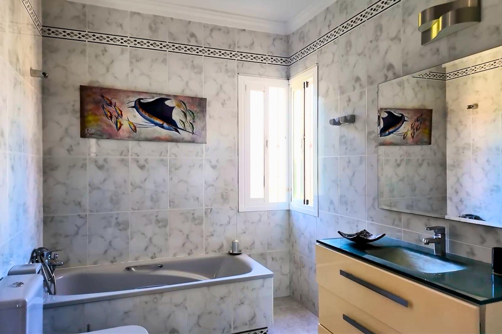 5 Bedroom Villa in Mijas - Photo 12