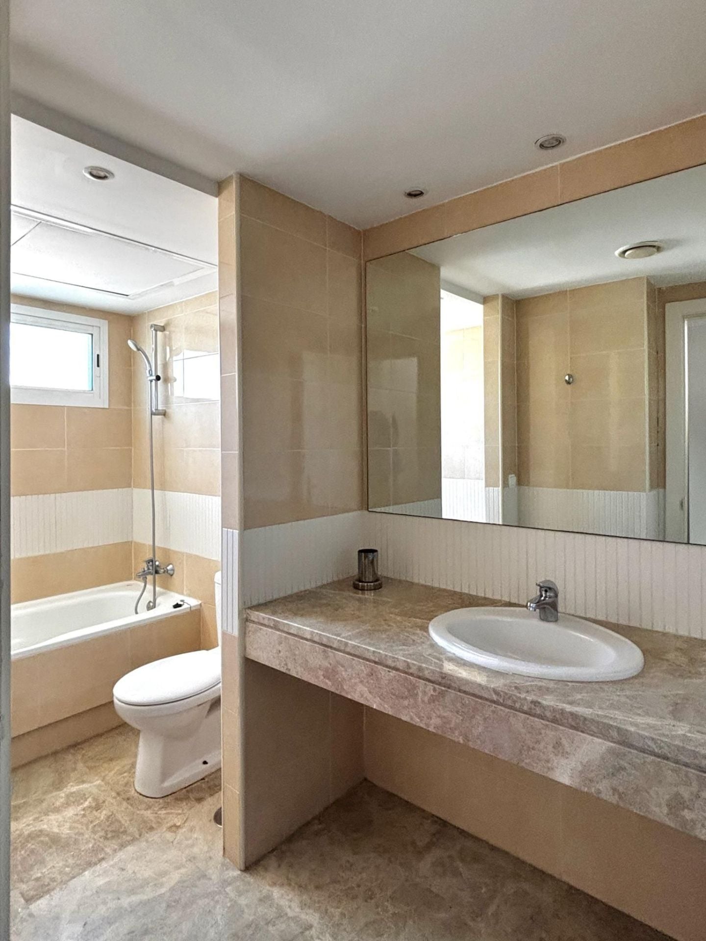 3 Bedroom Townhouse in Marbella - Photo 9