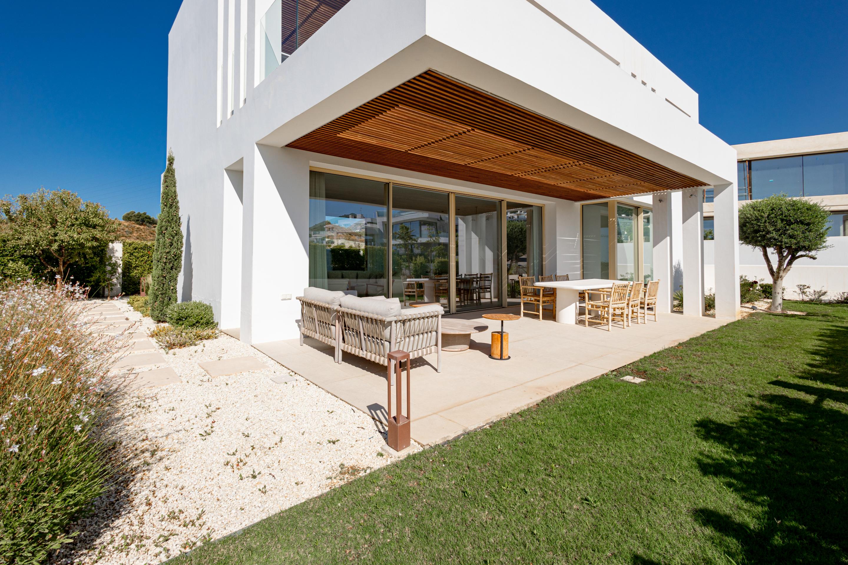 5 Bedroom Villa in Fuengirola - Photo 5