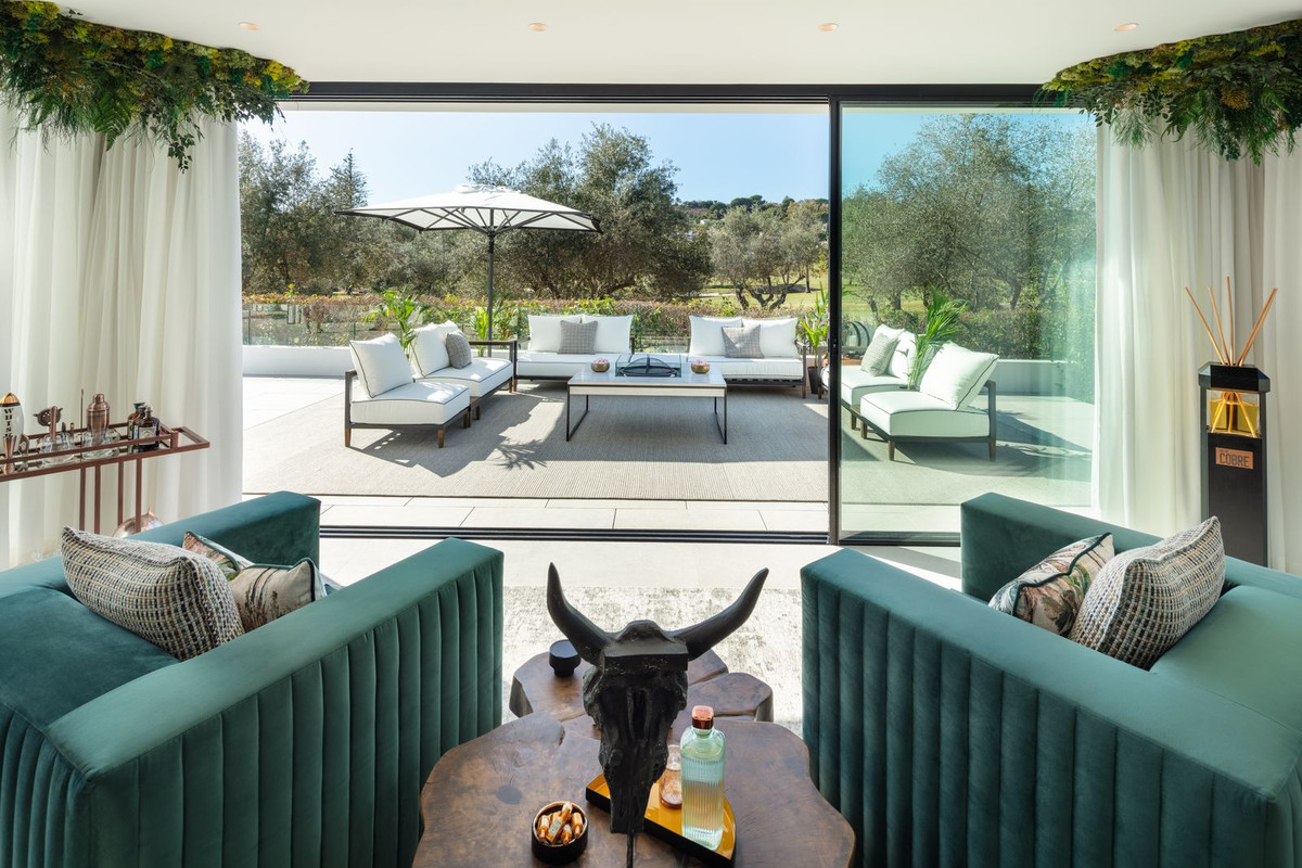 5 Bedroom Villa in Marbella - Photo 12