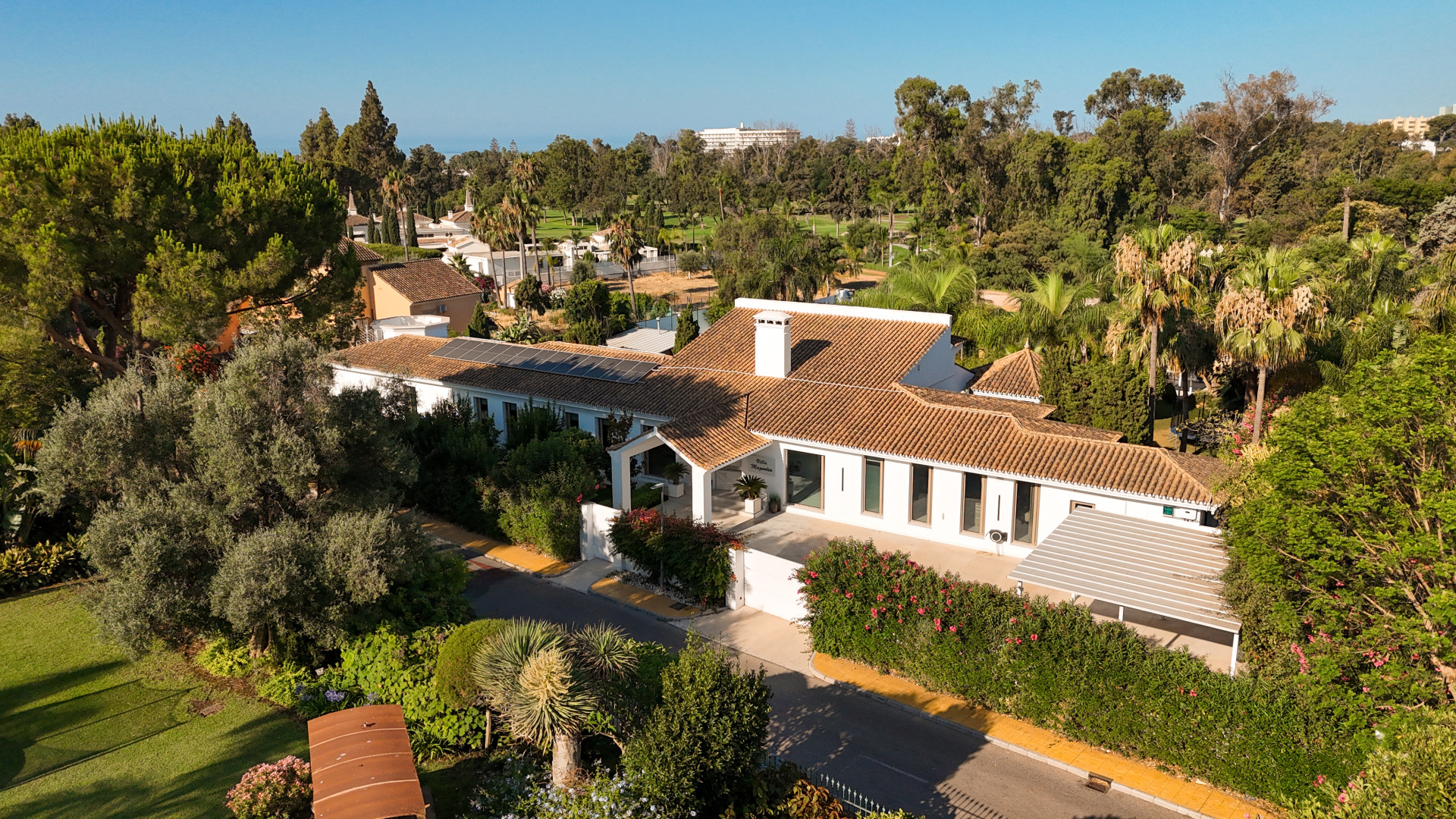 6 Bedroom Villa in San Pedro de Alcántara - Photo 10