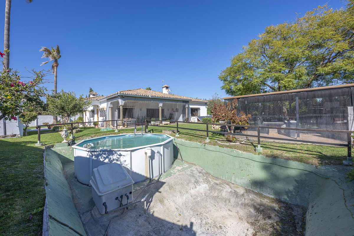 3 Bedroom Villa in San Pedro de Alcántara - Фото 24