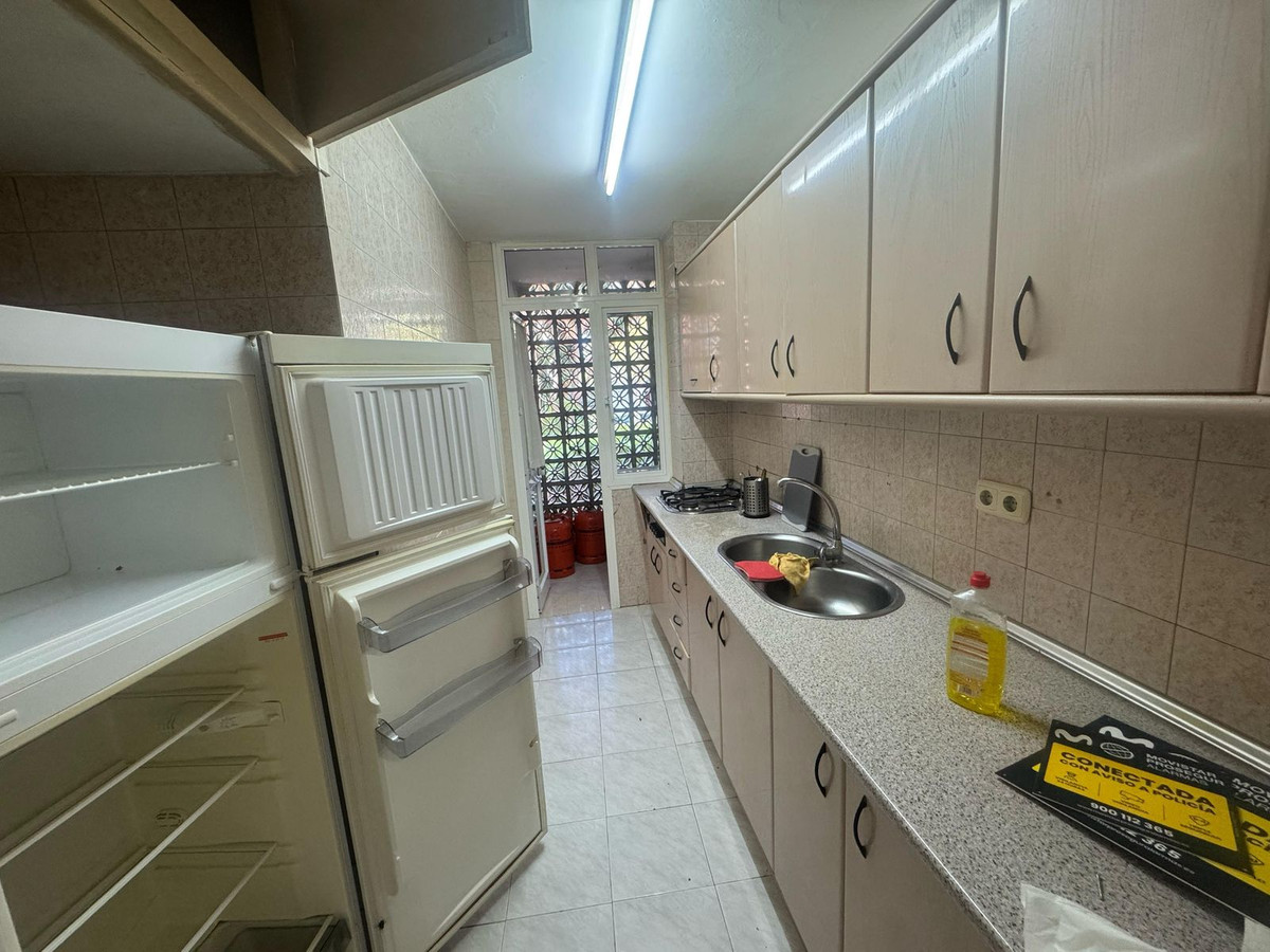 2 Bedroom Apartment in Marbella - Foto 4