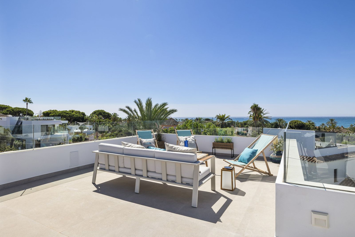 5 Bedroom Villa in Marbella - Photo 33