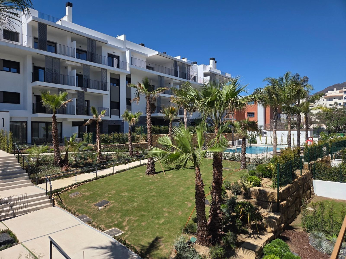 3 Bedroom Apartment in Estepona - Photo 30