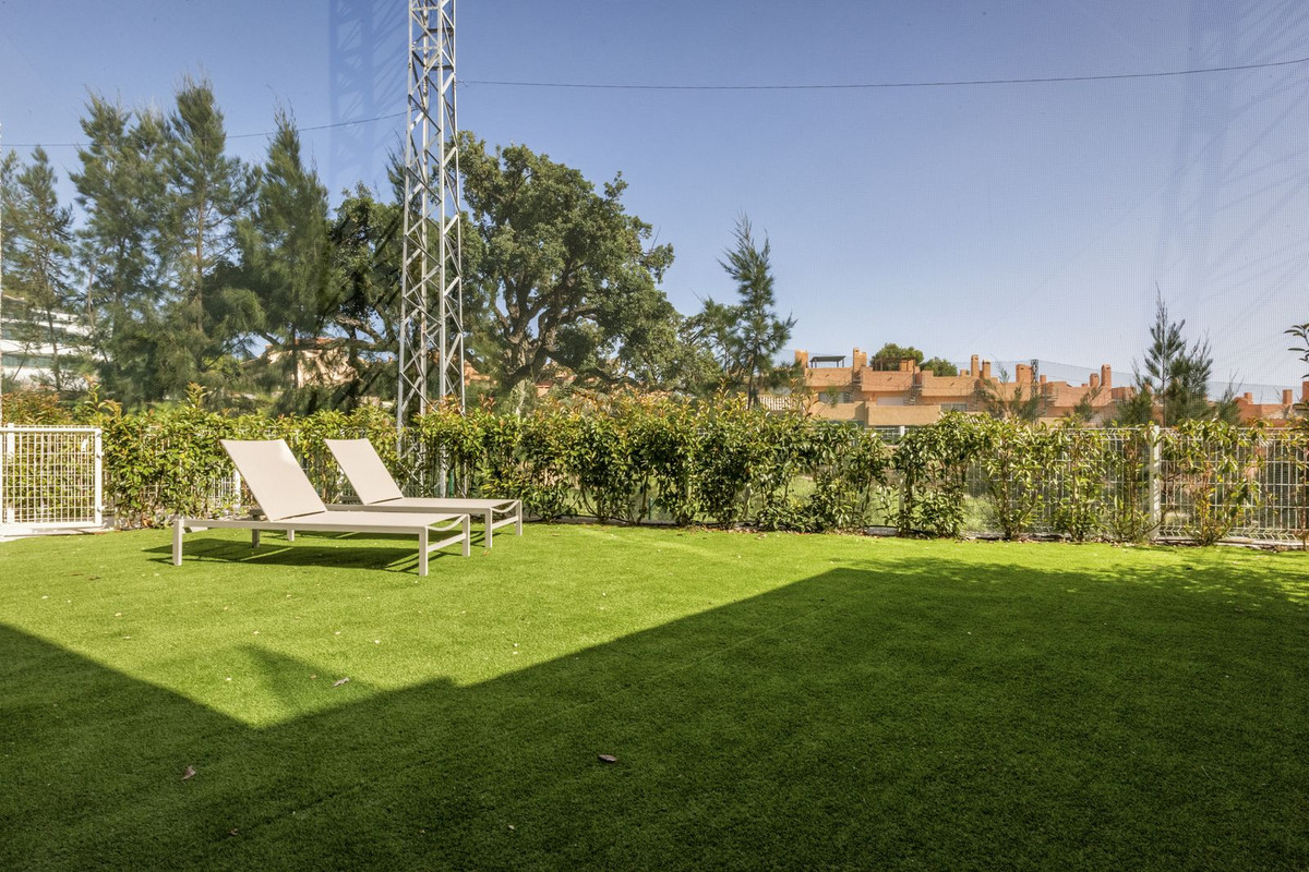 3 Bedroom Apartment in Marbella - Photo 4
