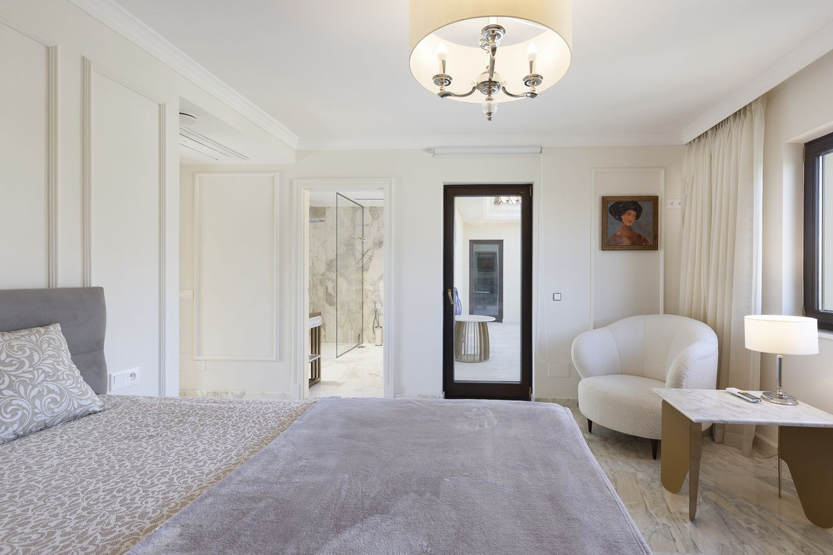 6 Bedroom Villa in Mijas - Photo 52