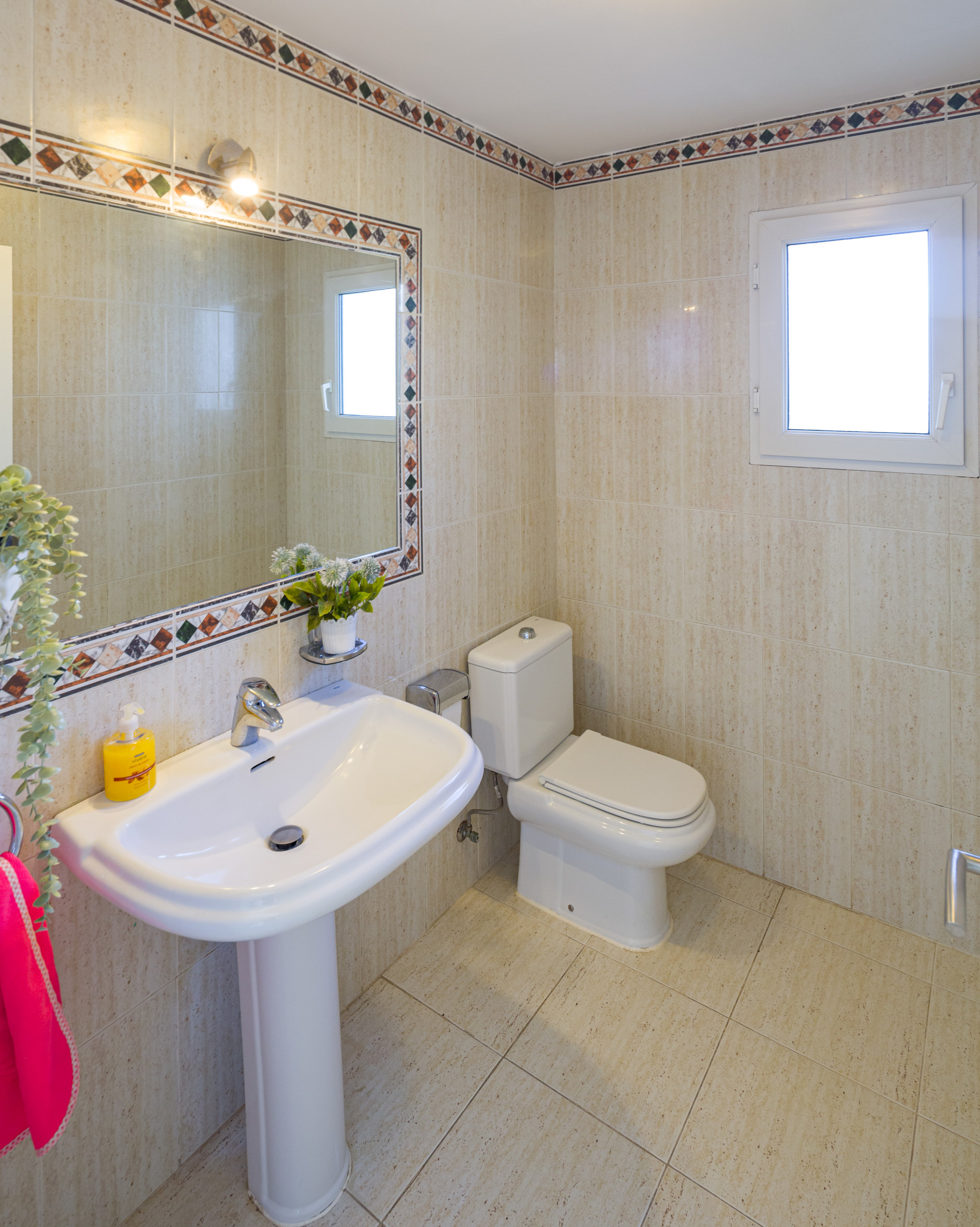 3 Bedroom Villa in Marbella - Photo 24