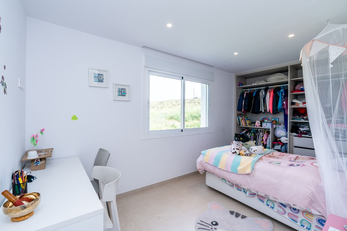 3 Bedroom Villa in Estepona - Photo 19