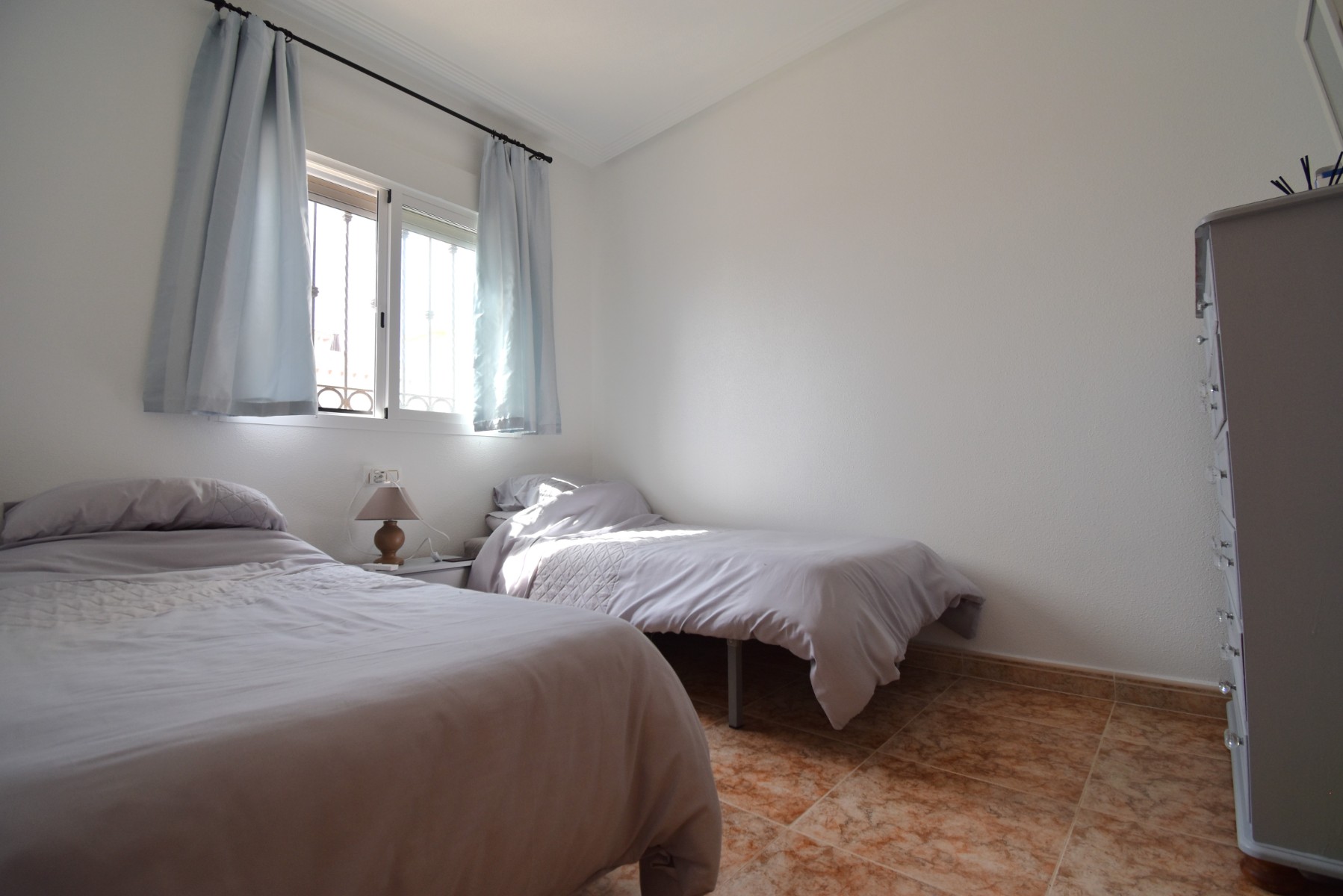 Apartamento com 2 quartos com piscina em Alicante, Espanha – Foto 11