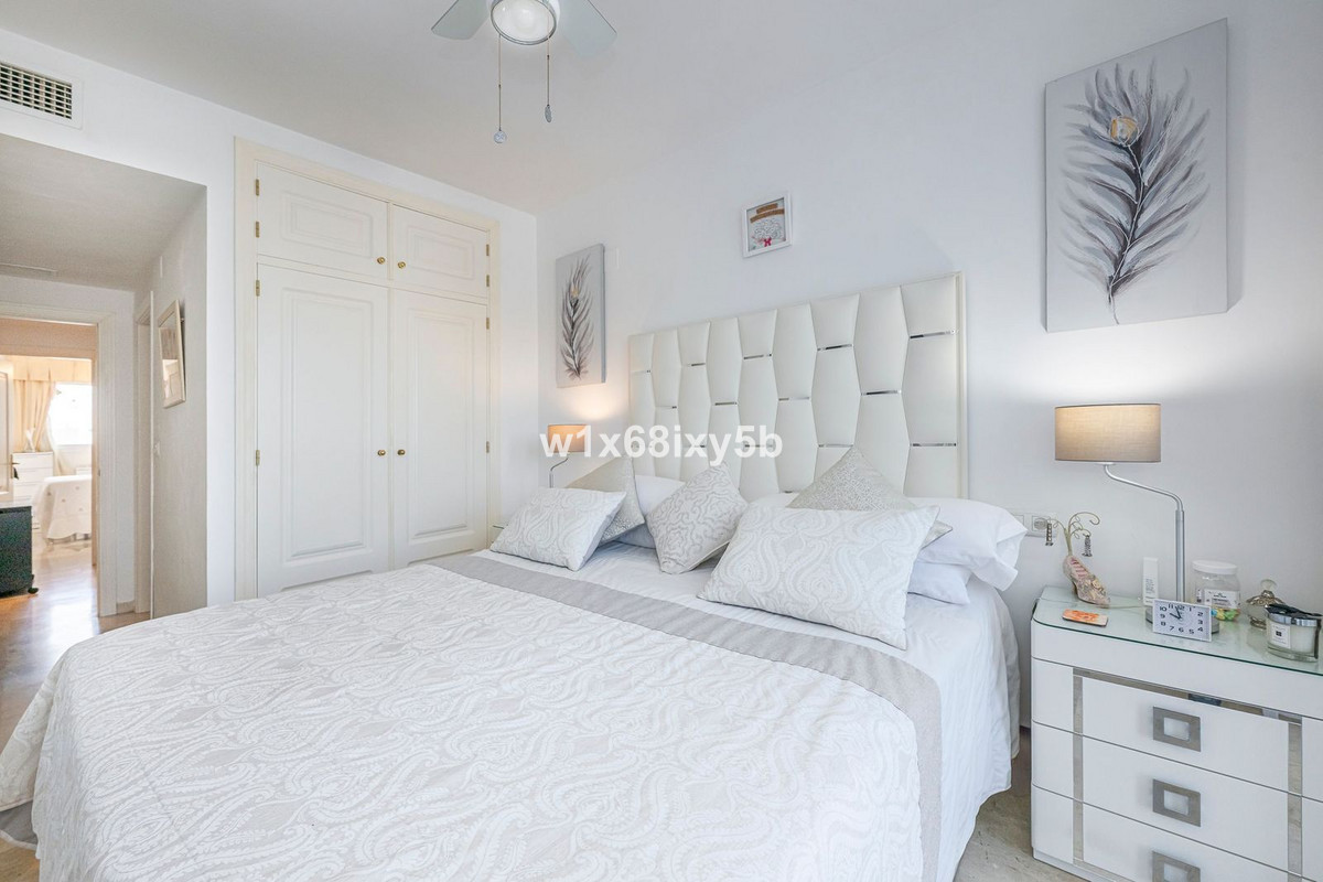 2 Bedroom Apartment in Manilva - Foto 21