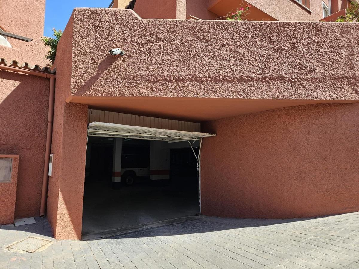 3 Bedroom Townhouse in Marbella - Photo 19