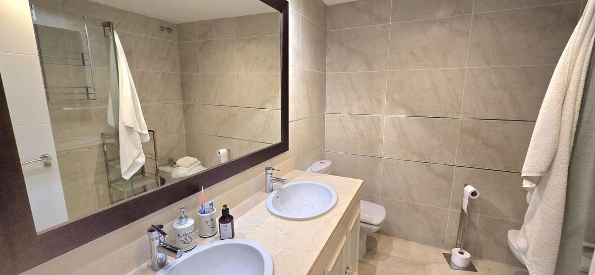 3 Bedroom Townhouse in Marbella - Photo 12