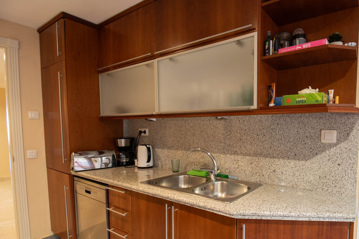 2 Bedroom Apartment in Marbella - Photo 13