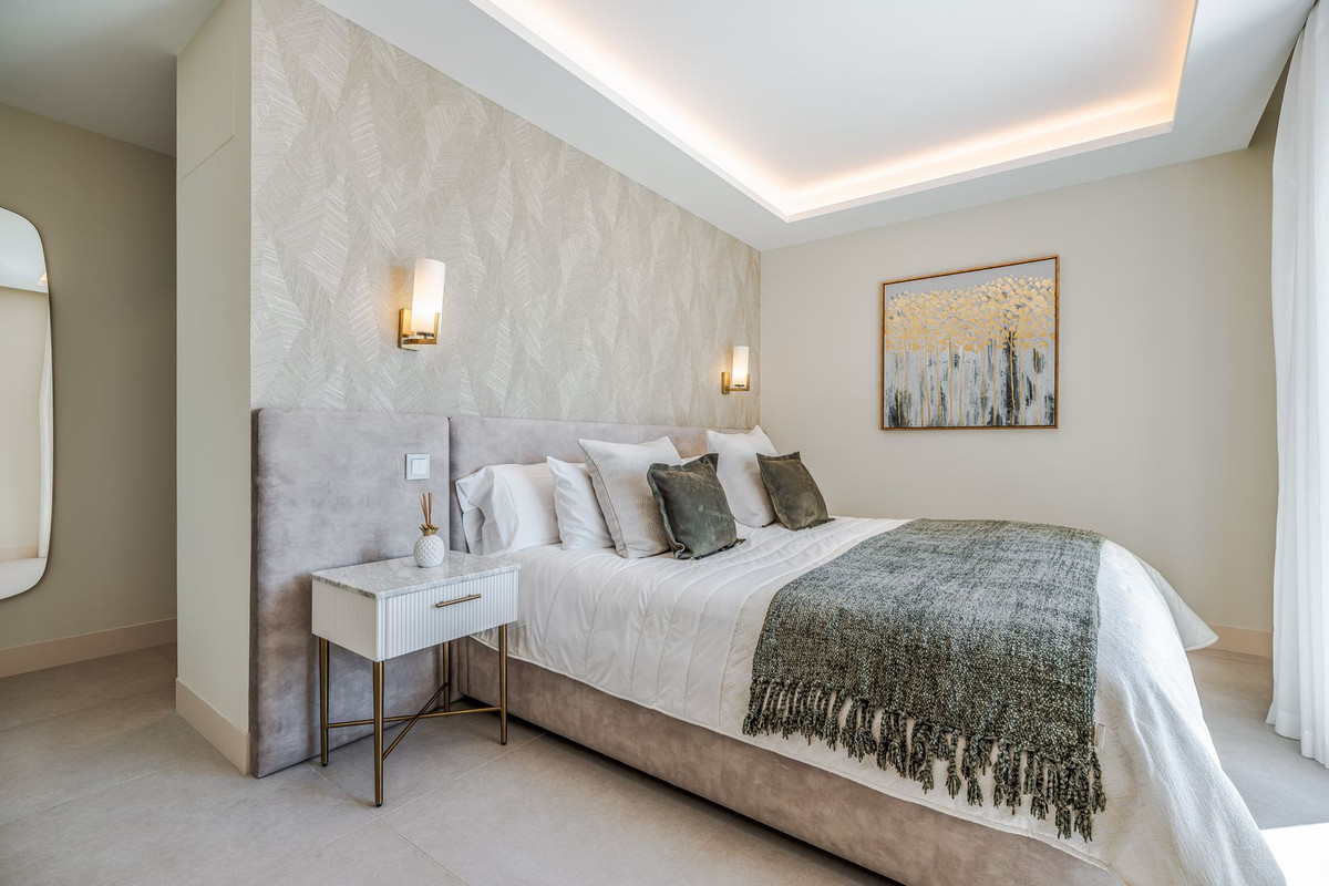 3 Bedroom Apartment in Estepona - Photo 40