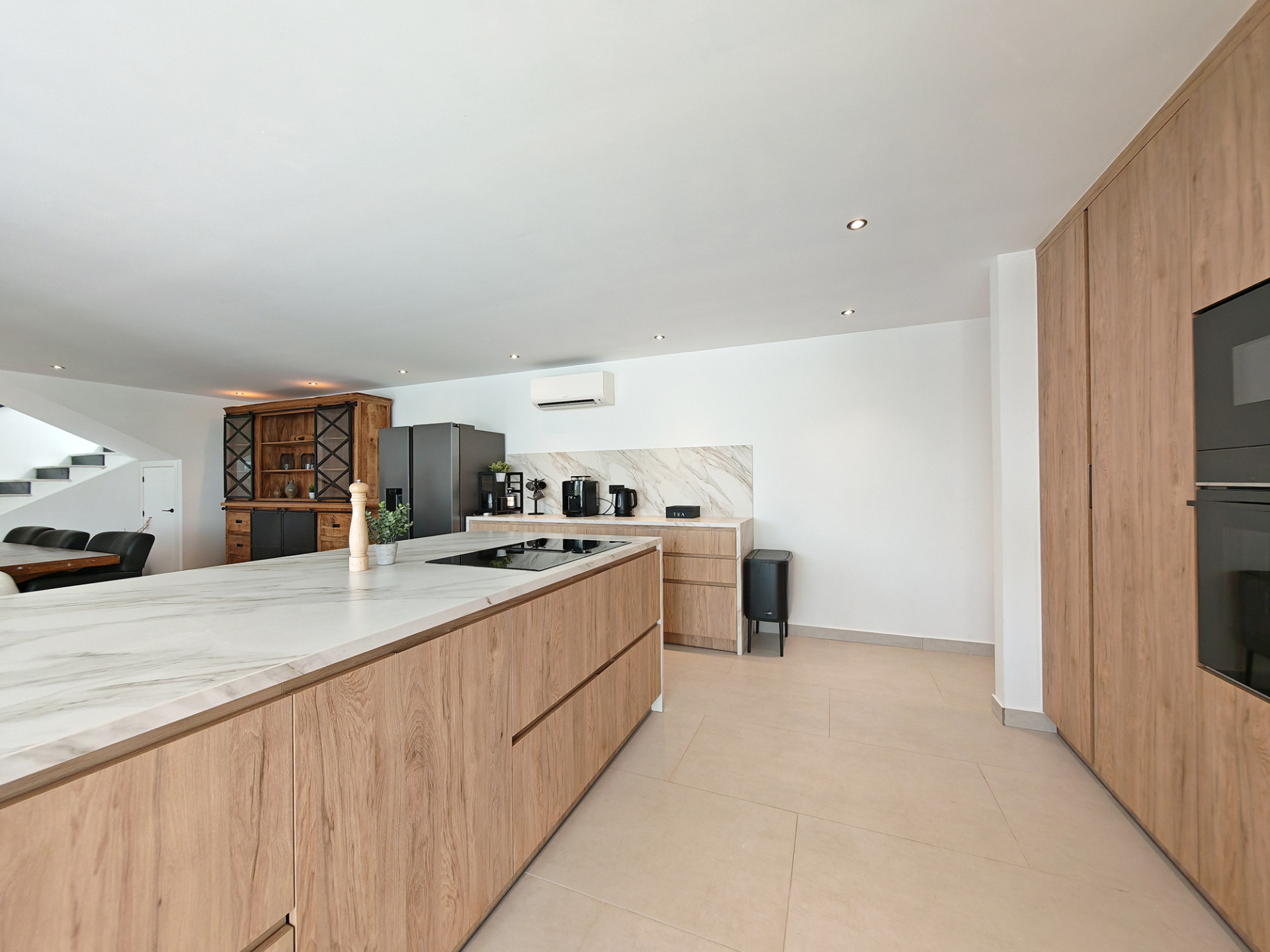 8 Bedroom Villa in Marbella - Photo 9