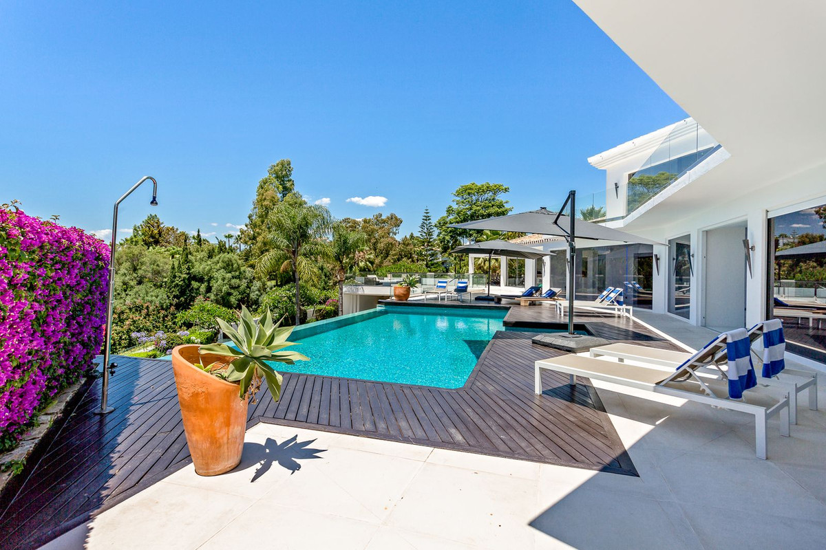 7 Bedroom Villa in Marbella - Photo 3