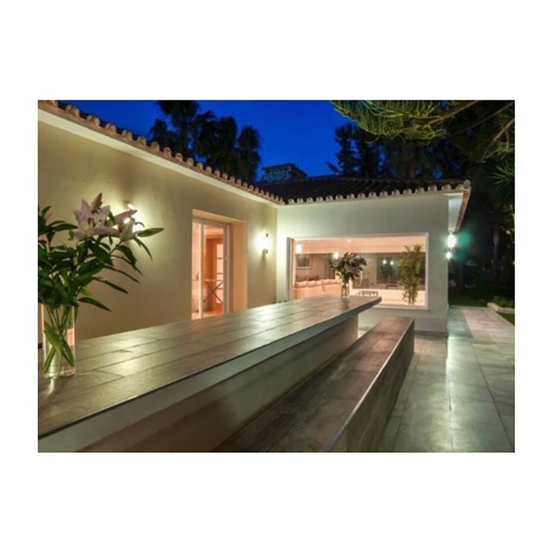 8 Bedroom Villa in Marbella - Photo 21