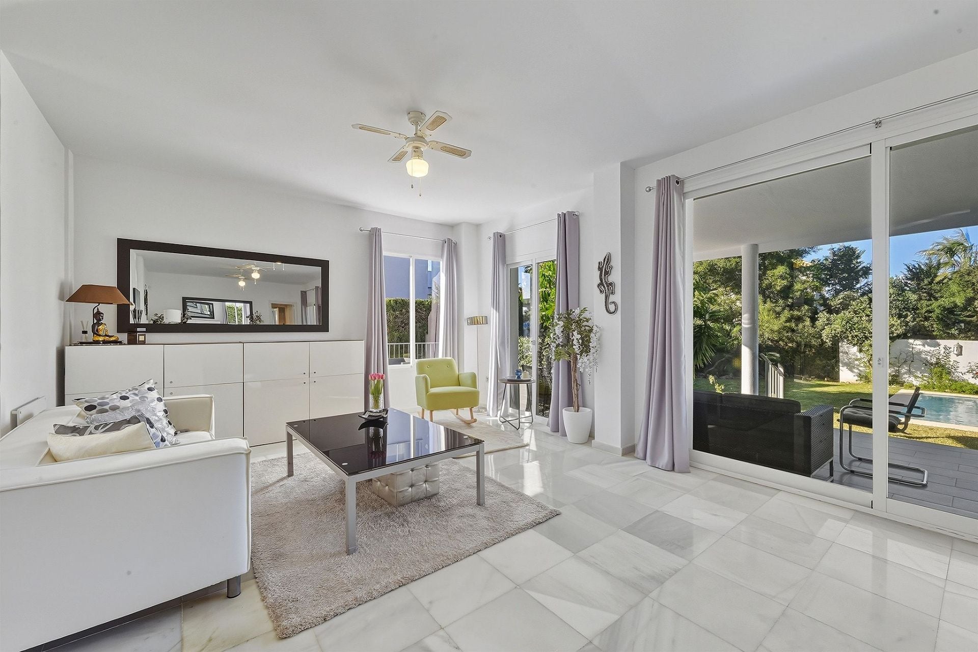 8 Bedroom Villa in Marbella - Photo 8