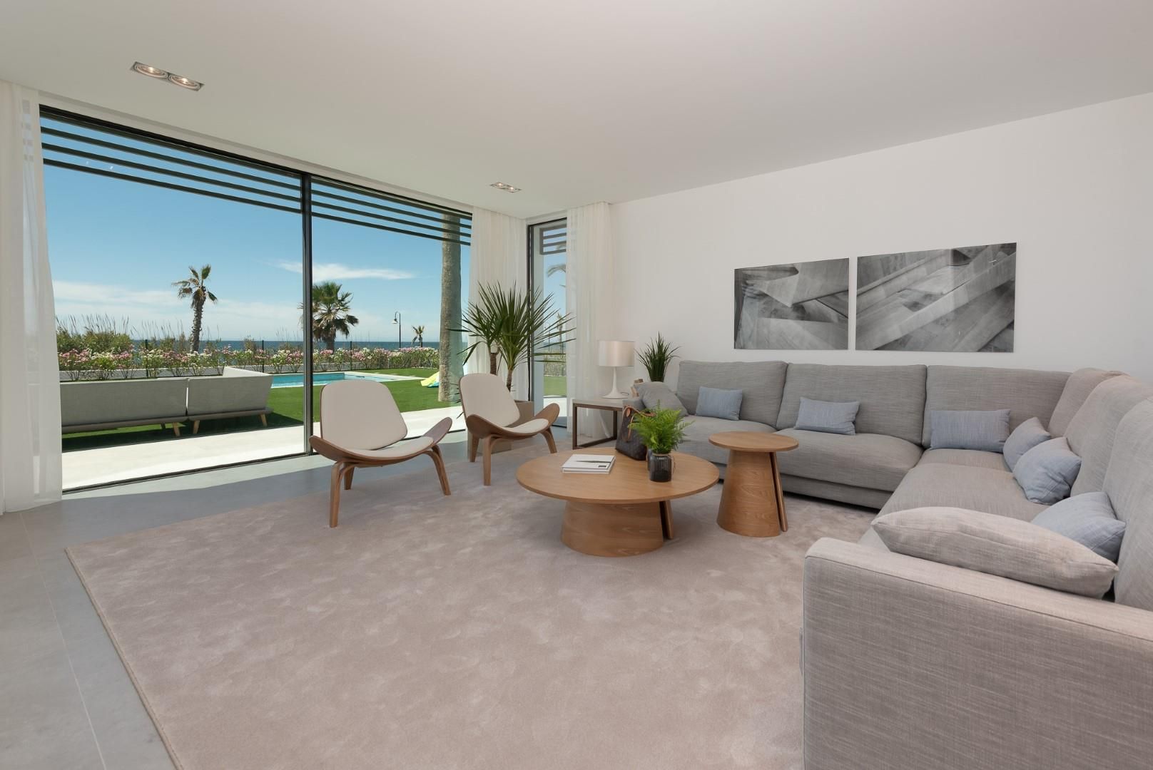 5 Bedroom Villa in Estepona - Photo 12