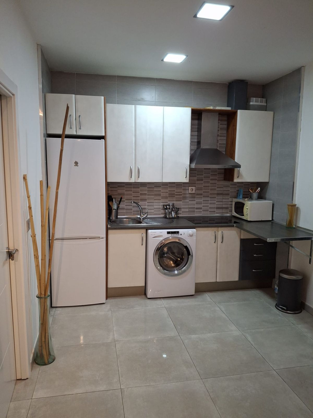 2 Bedroom Apartment in Torremolinos - Photo 3