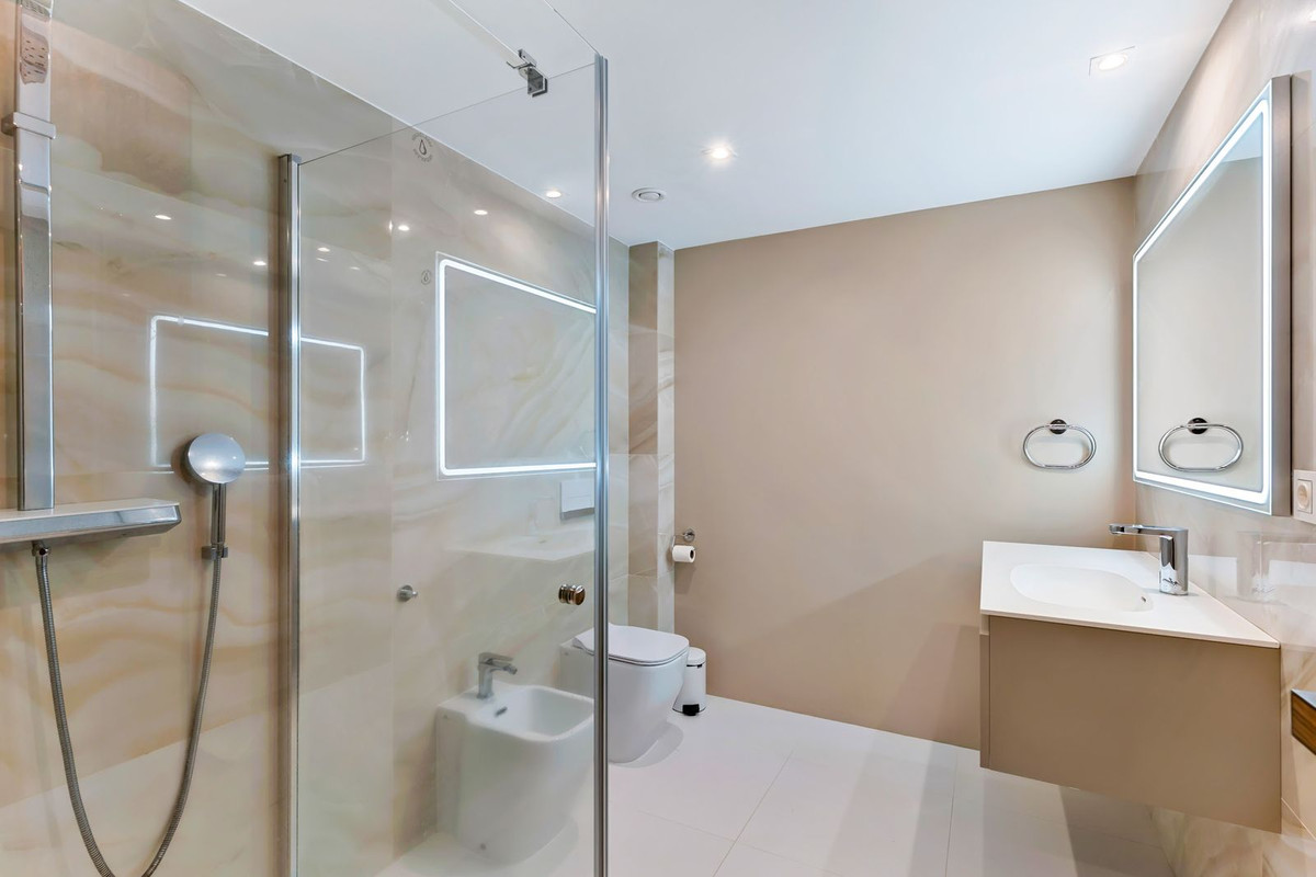 6 Bedroom Villa in San Pedro de Alcántara - Foto 21