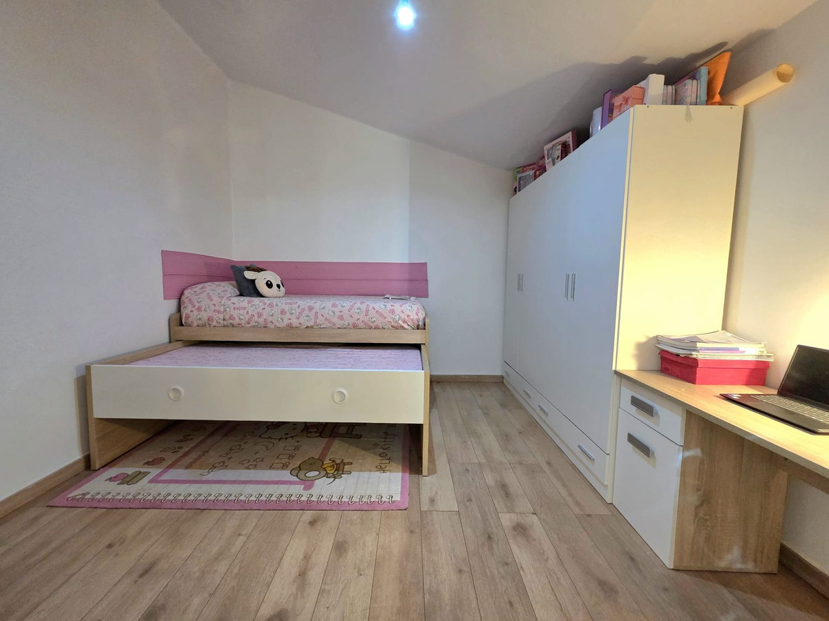 3 Bedroom Townhouse in Estepona - Photo 21