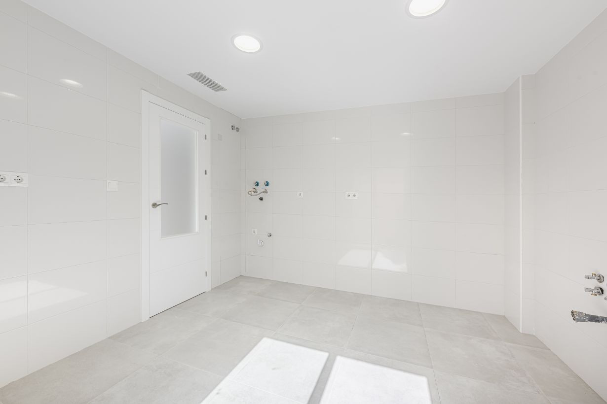 4 Bedroom Townhouse in Mijas - Photo 12
