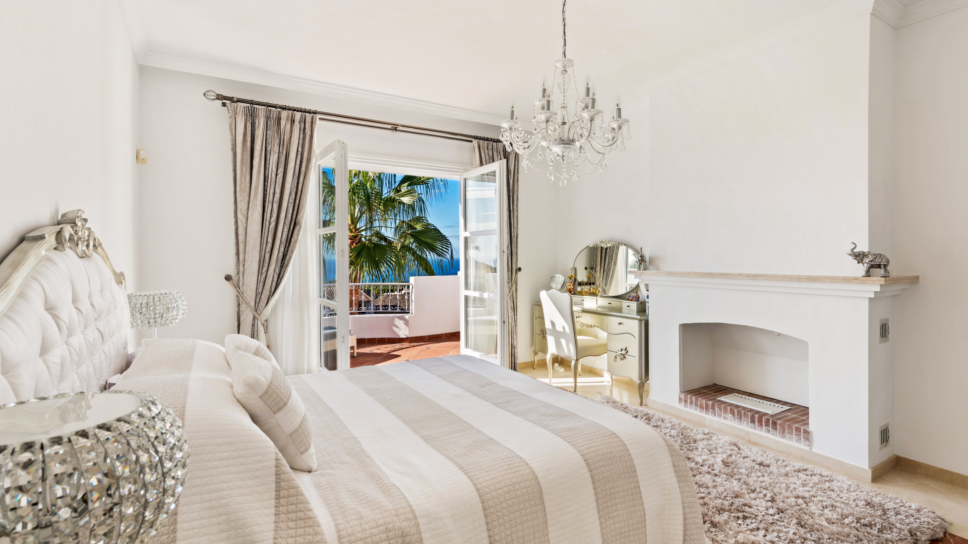 7 Bedroom Villa in Marbella - Photo 18