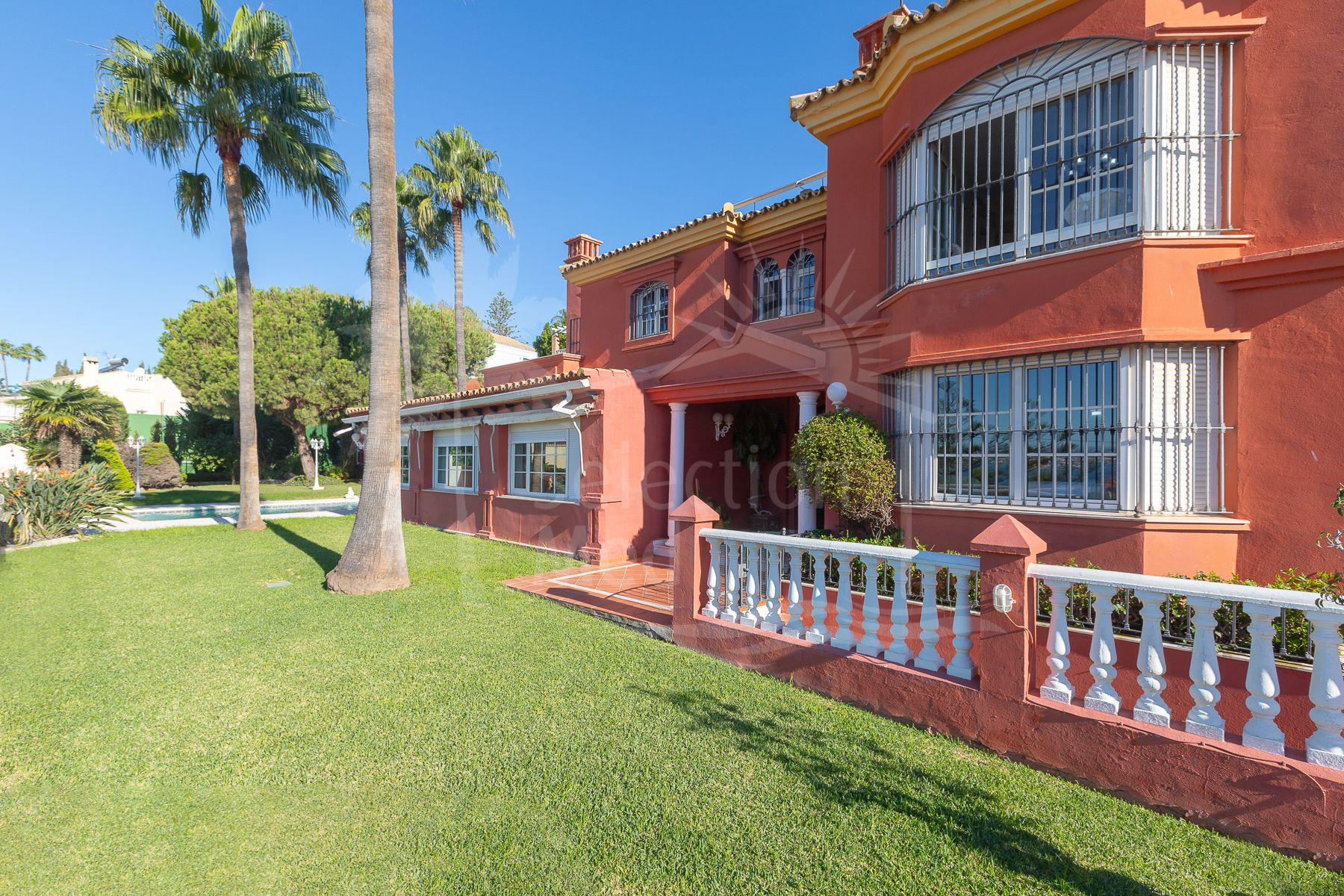 6 Bedroom Villa in Estepona - Photo 27