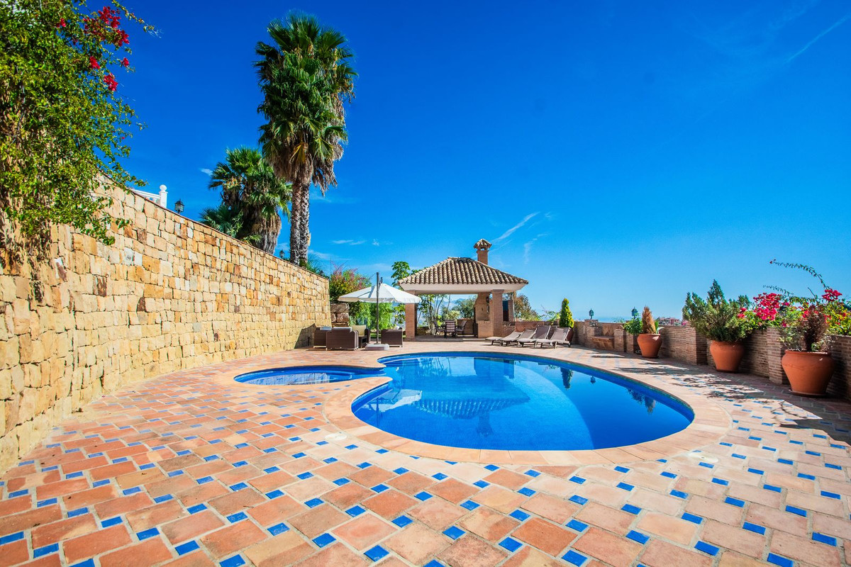 6 Bedroom Villa in Marbella