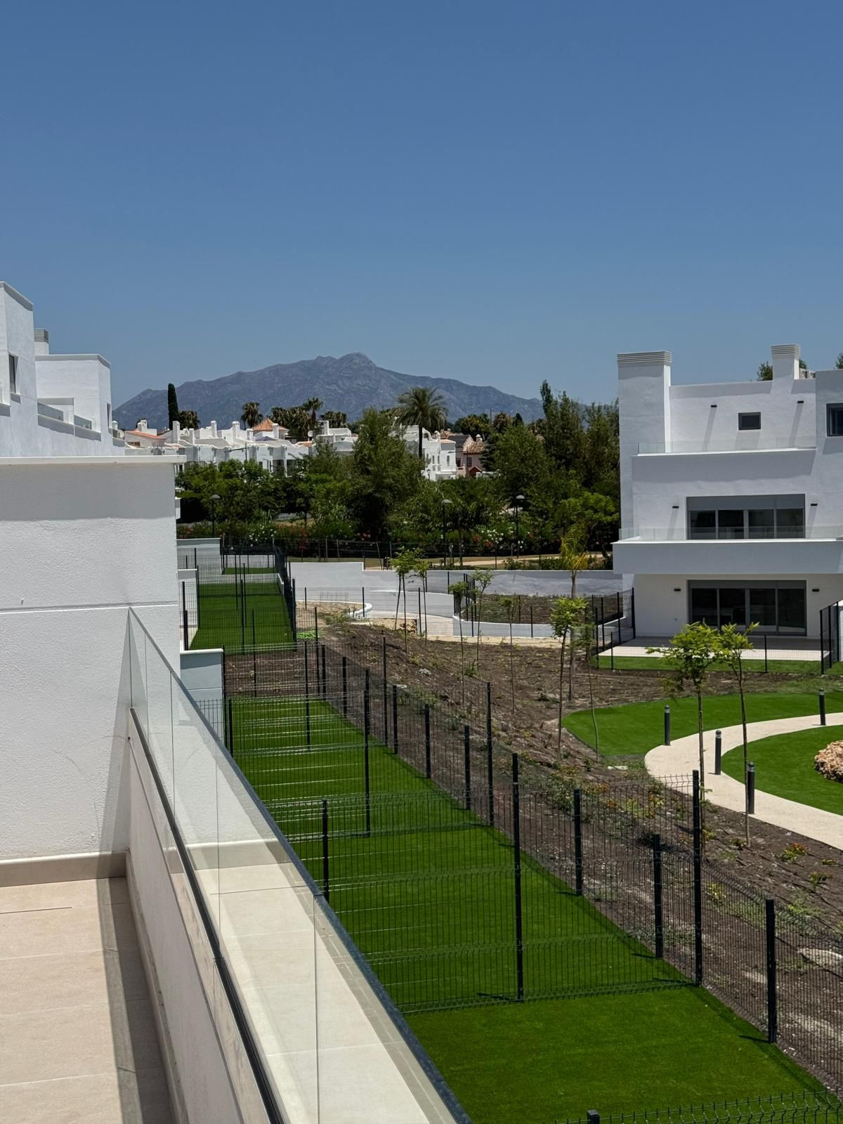 2 Bedroom Apartment in Estepona - Photo 18