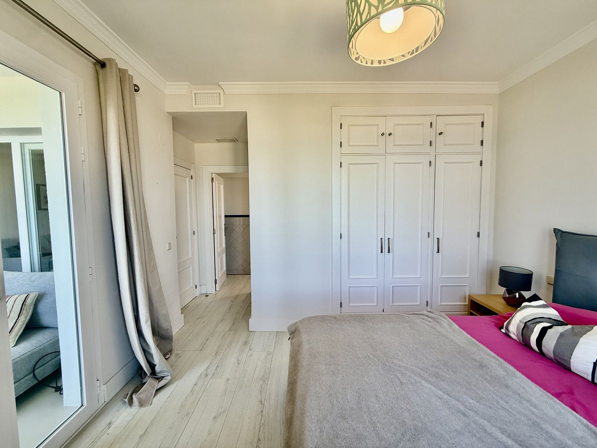 3 Bedroom Penthouse in Casares - Photo 28