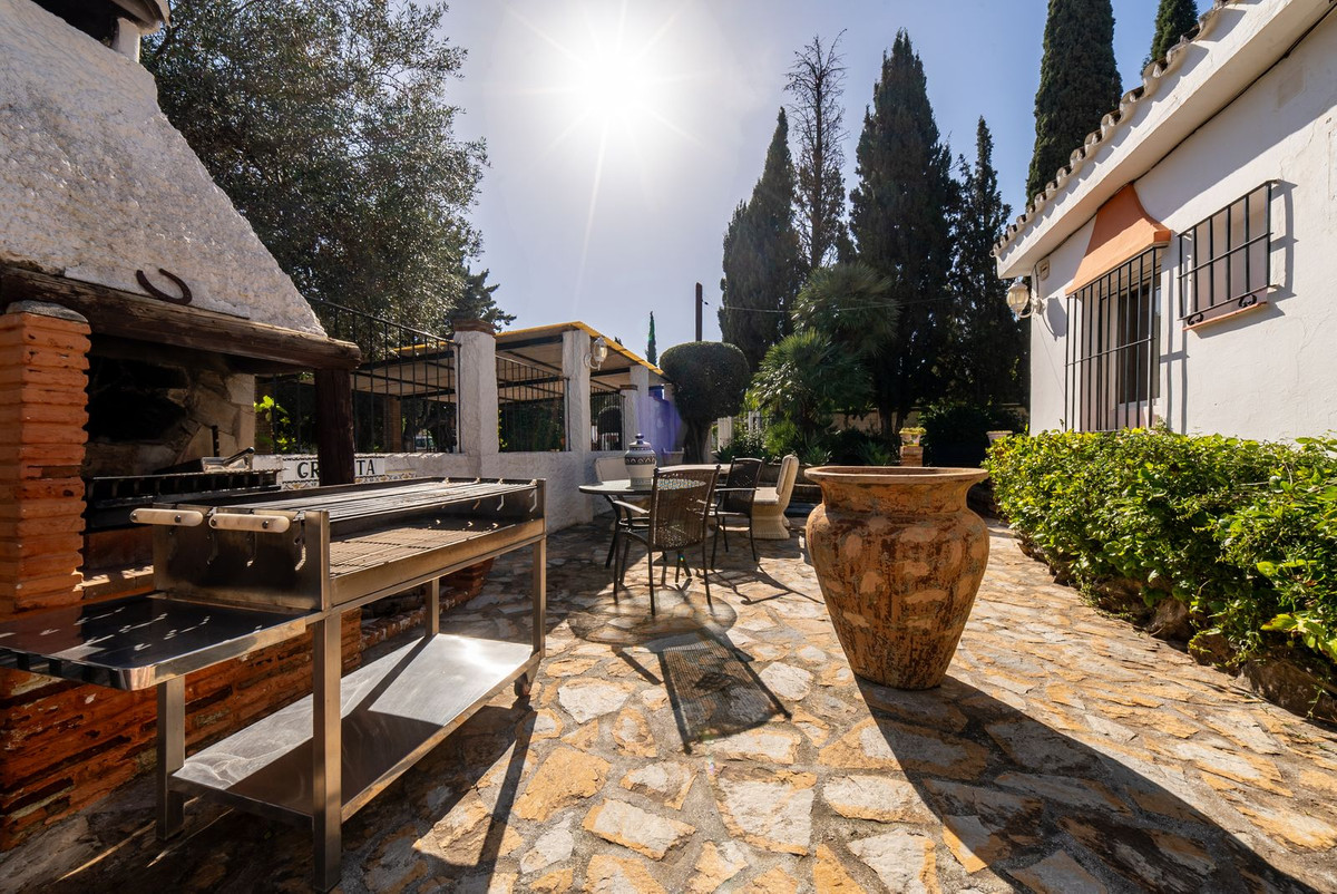 5 Bedroom Villa in Alhaurín de la Torre - Photo 13
