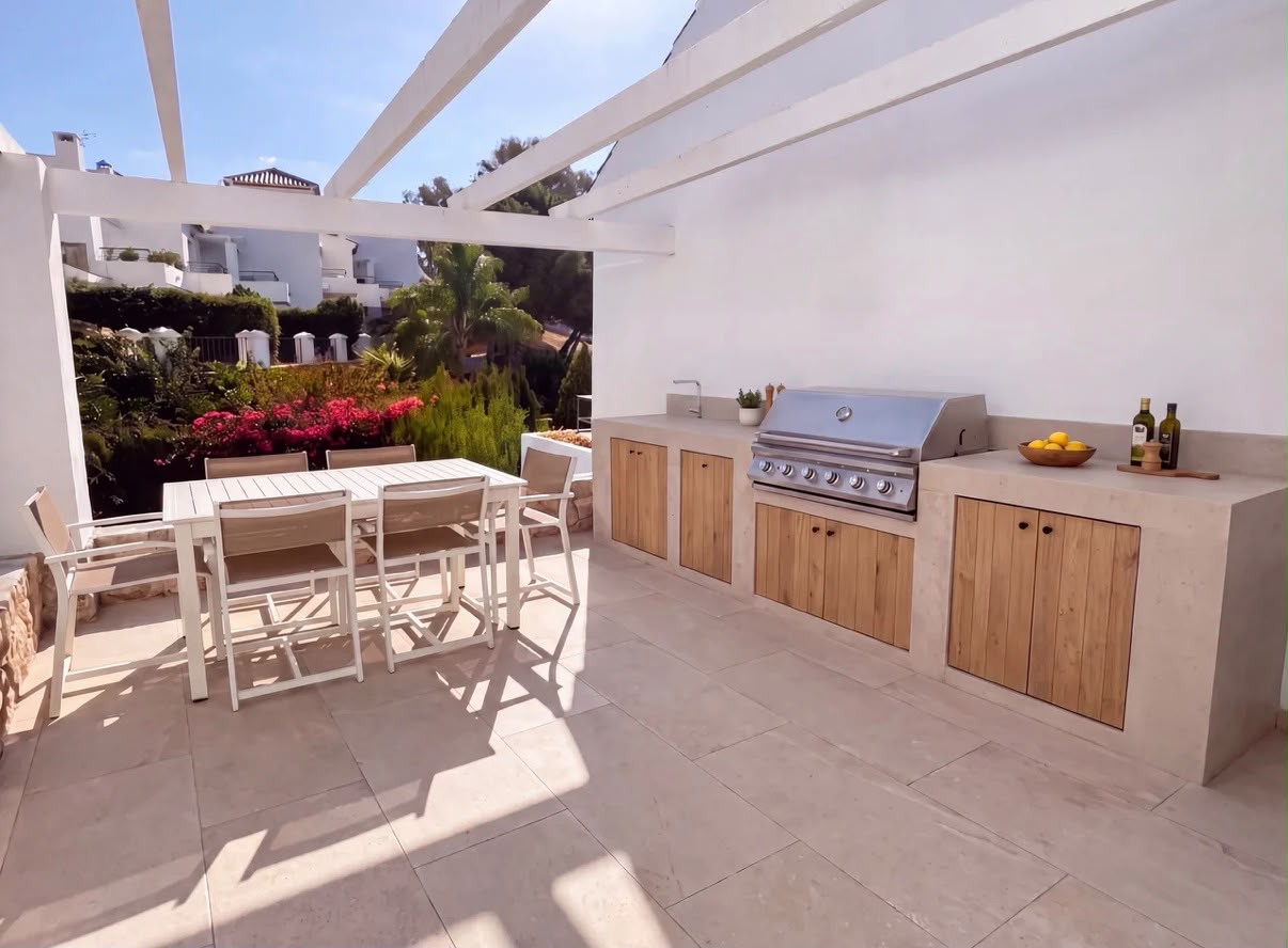 2 Bedroom Apartment in Marbella