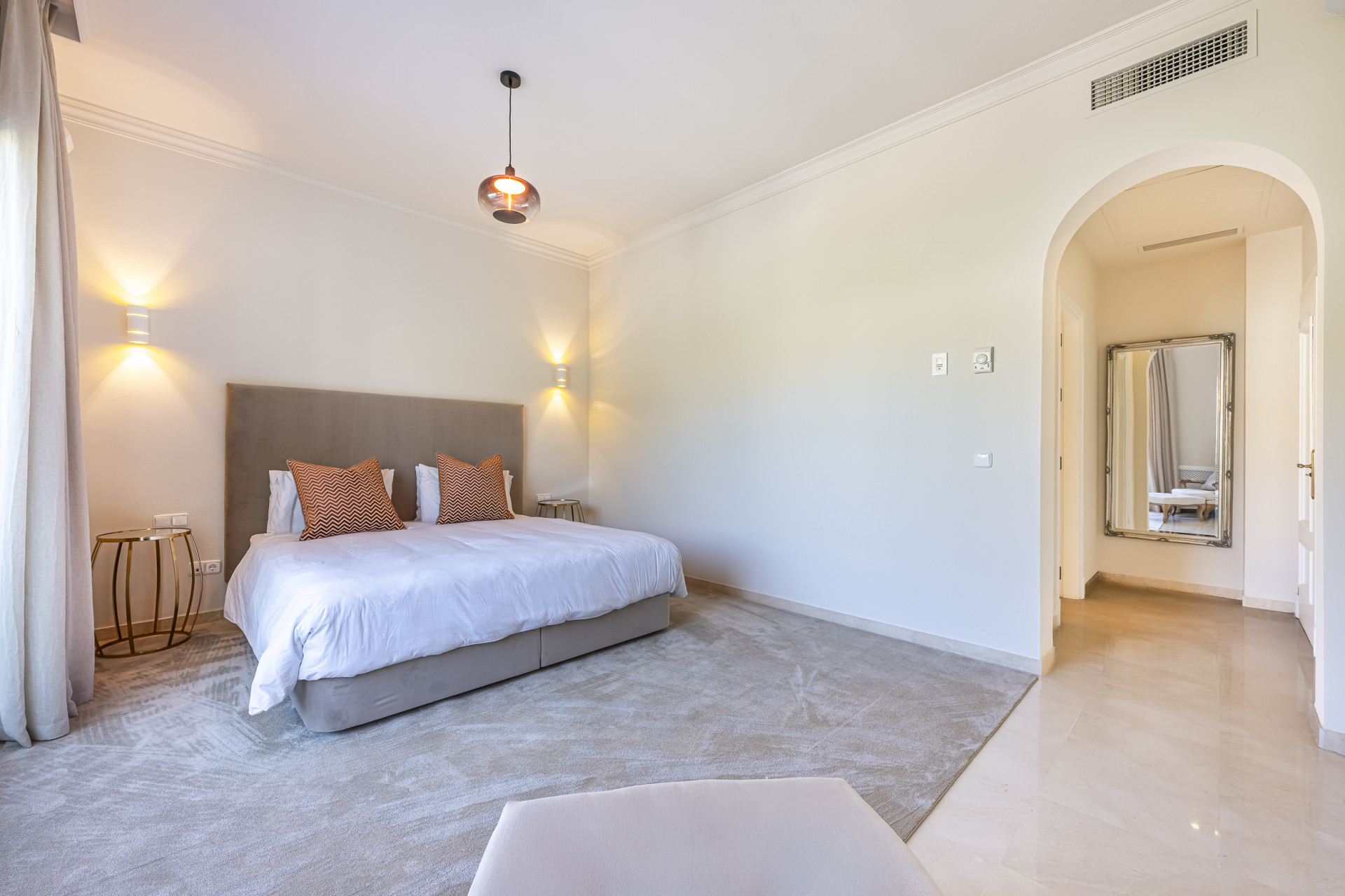 5 Bedroom Villa in Benahavís - Фото 25