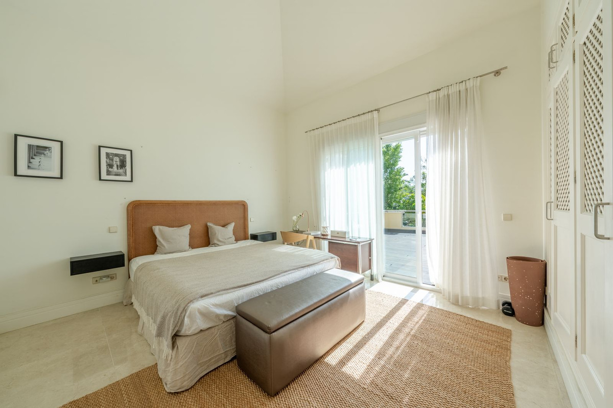 Chalet de 3 dormitorios con piscina en Málaga – Foto 20