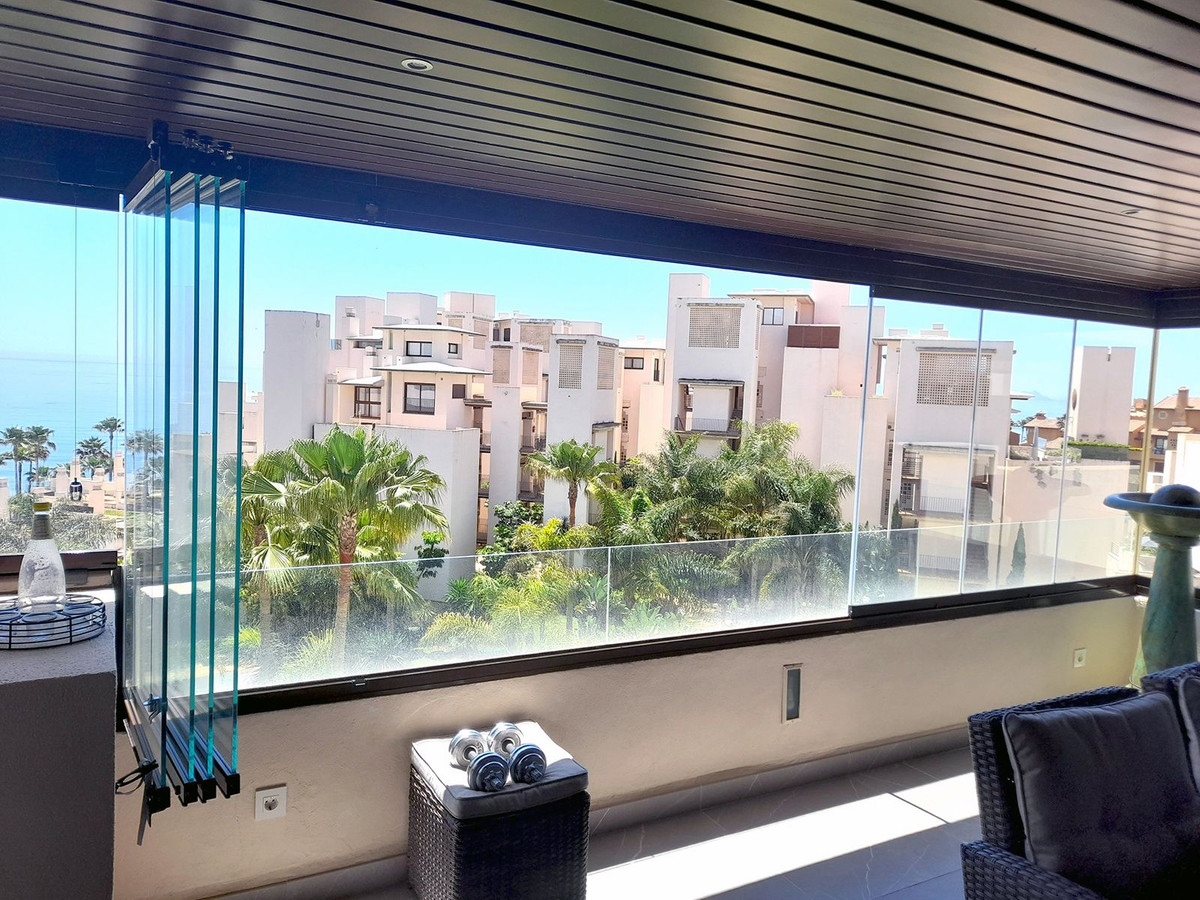 2 Bedroom Apartment in Estepona - Photo 27