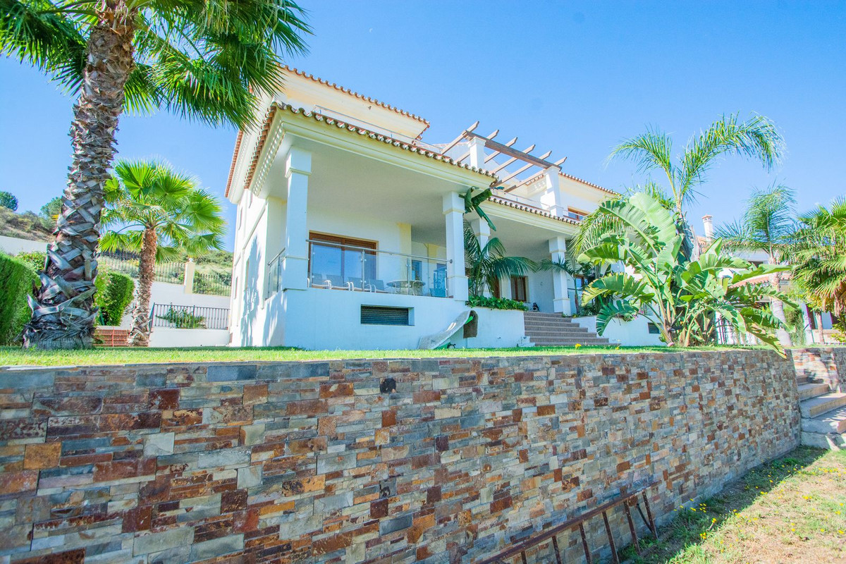 5 Bedroom Villa in Mijas - Photo 3