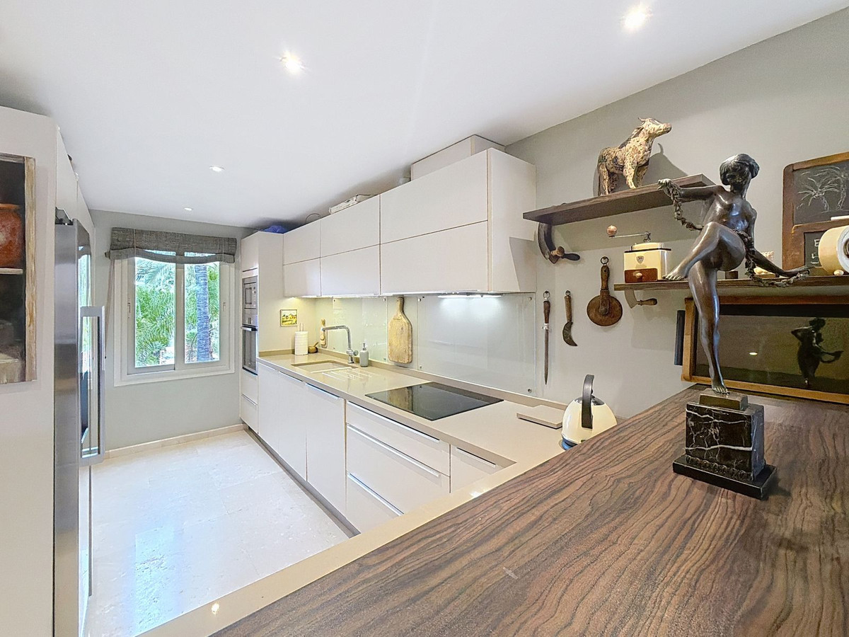 3 Bedroom Penthouse in Estepona - Фото 8