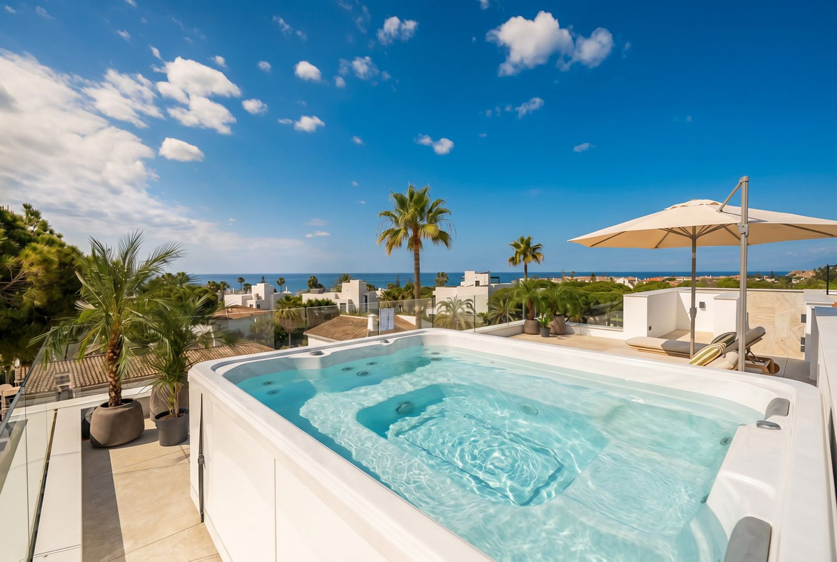6 Bedroom Villa in Marbella - Photo 78