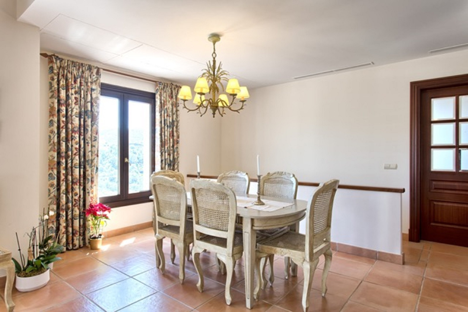 5 Bedroom Villa in Benahavís - Foto 16