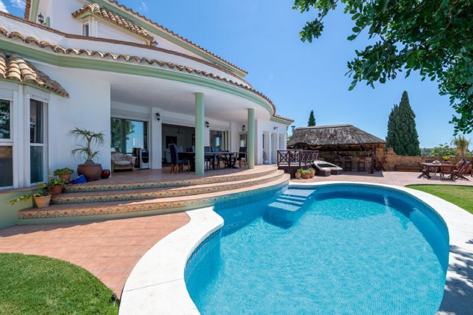 4 Bedroom Villa in Istán - Photo 2